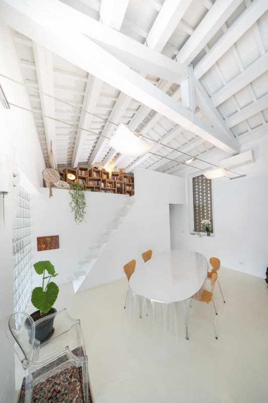 Proponiamo in vendita affascinante abitazione situata a Monselice, frutto di un sapiente recupero...