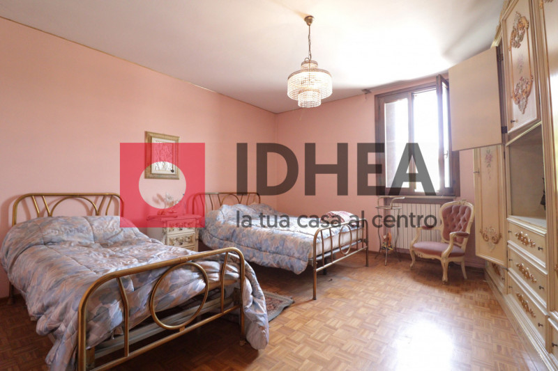 SIGNORESSA(TV)- "RIF: AVSG1"

L'agenzia immobiliare IDHEA ha il piacere di proporvi in esclusiva ...