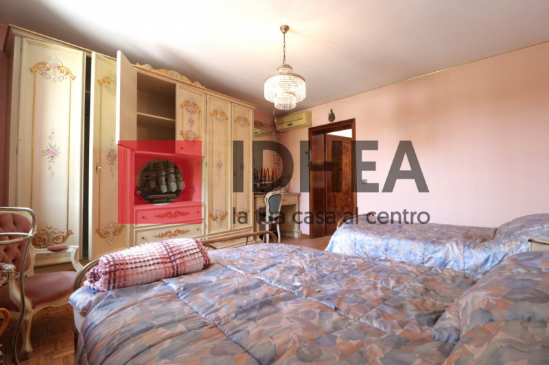 SIGNORESSA(TV)- "RIF: AVSG1"

L'agenzia immobiliare IDHEA ha il piacere di proporvi in esclusiva ...