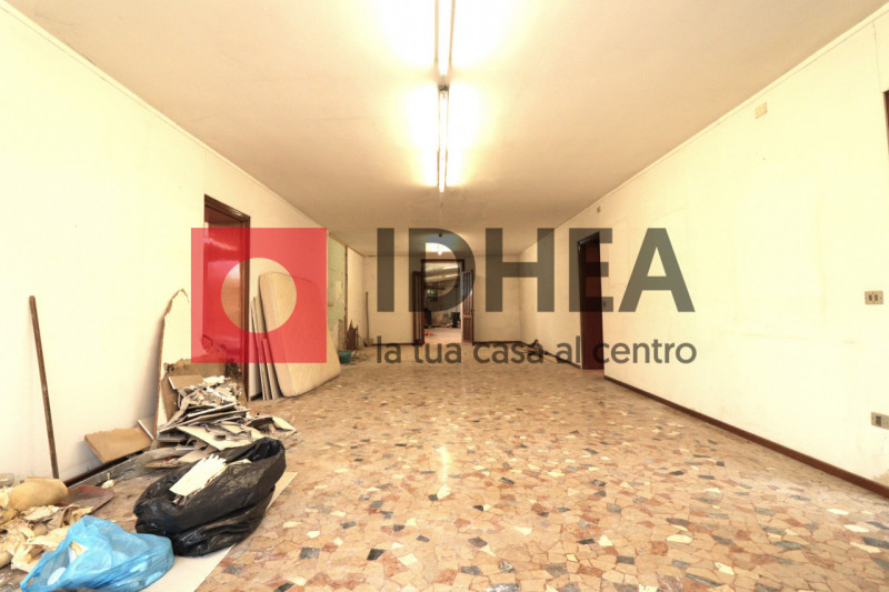 SIGNORESSA(TV)- "RIF: AVSG1"

L'agenzia immobiliare IDHEA ha il piacere di proporvi in esclusiva ...