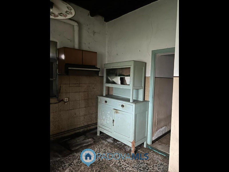 Immobile in esclusiva al Gruppo Padova MLS
Vendesi a Pernumia, casa accostata su due livelli, in ...