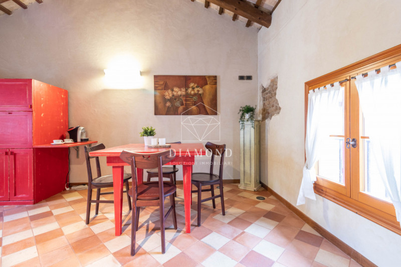 Montebelluna: ufficio di prestigio inserito in Villa Veneta risalente al 1500-1600, con parco di ...