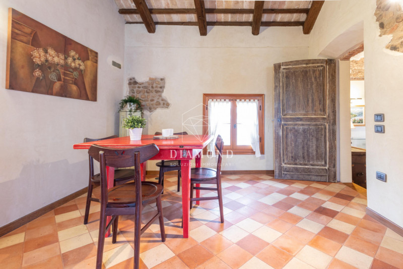 Montebelluna: ufficio di prestigio inserito in Villa Veneta risalente al 1500-1600, con parco di ...