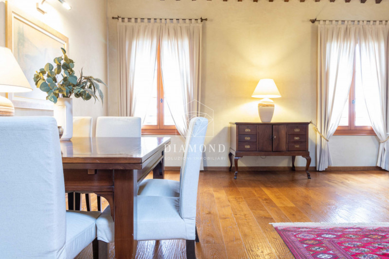 Montebelluna: ufficio di prestigio inserito in Villa Veneta risalente al 1500-1600, con parco di ...