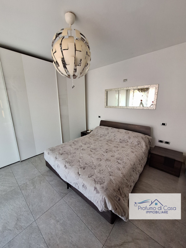 SACRO CUORE - In ottima posizione, comoda a tutti i principali servizi, proponiamo splendida casa...