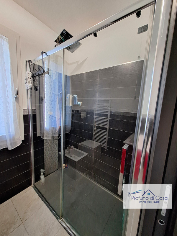 SACRO CUORE - In ottima posizione, comoda a tutti i principali servizi, proponiamo splendida casa...