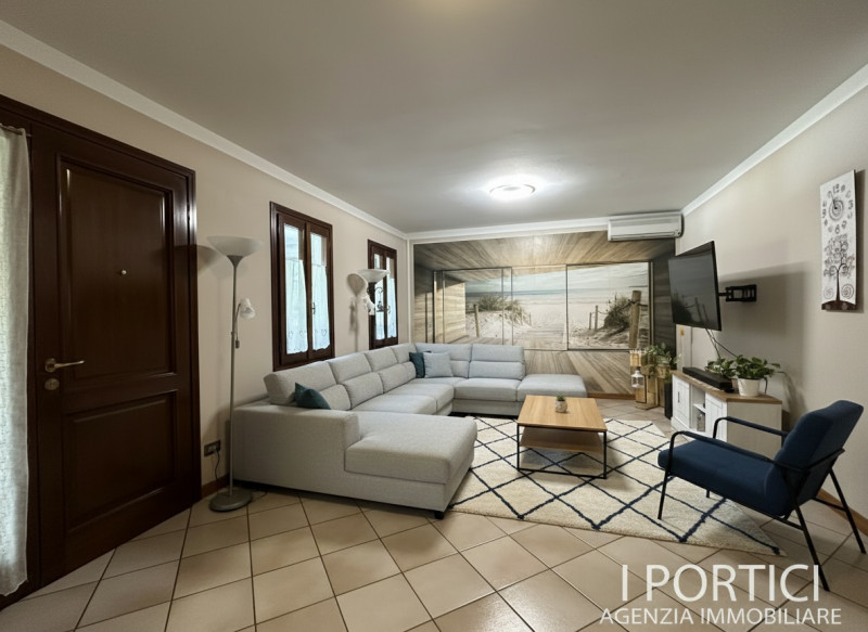 San Dono di Massanzago -

Proponiamo in vendita casa a San Dono di Massanzago, a pochi passi dal ...