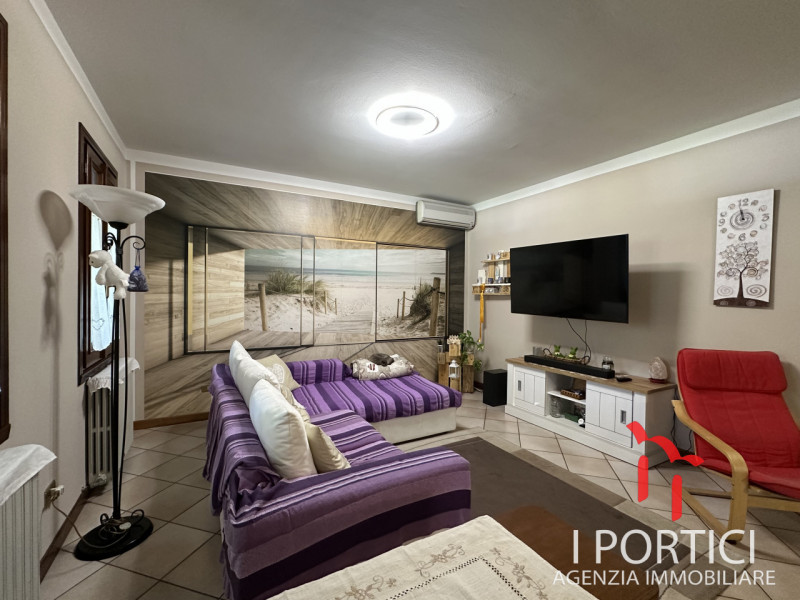 San Dono di Massanzago -

Proponiamo in vendita casa a San Dono di Massanzago, a pochi passi dal ...