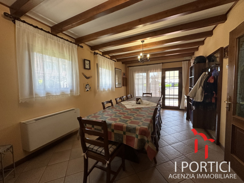 San Dono di Massanzago -

Proponiamo in vendita casa a San Dono di Massanzago, a pochi passi dal ...