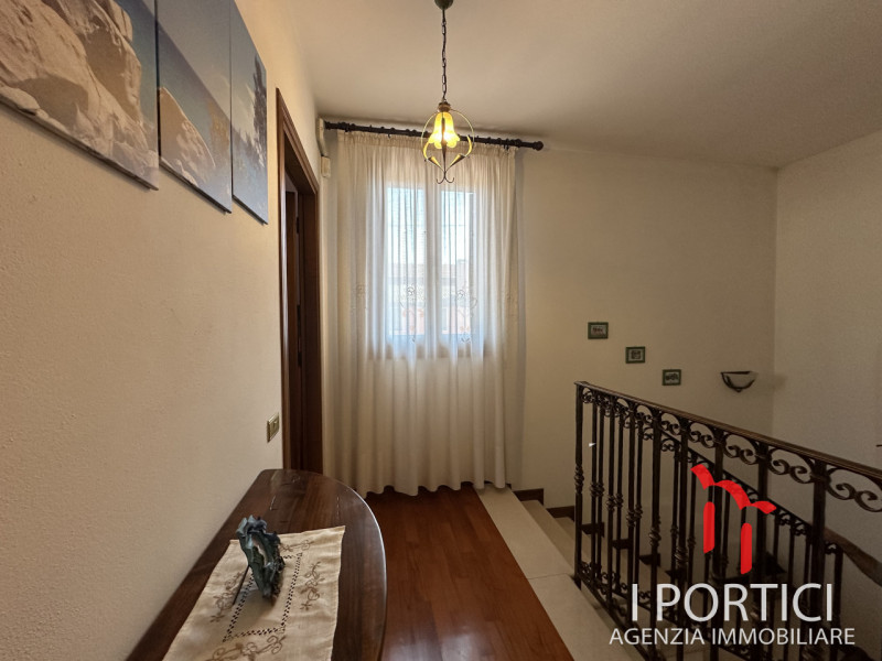 San Dono di Massanzago -

Proponiamo in vendita casa a San Dono di Massanzago, a pochi passi dal ...