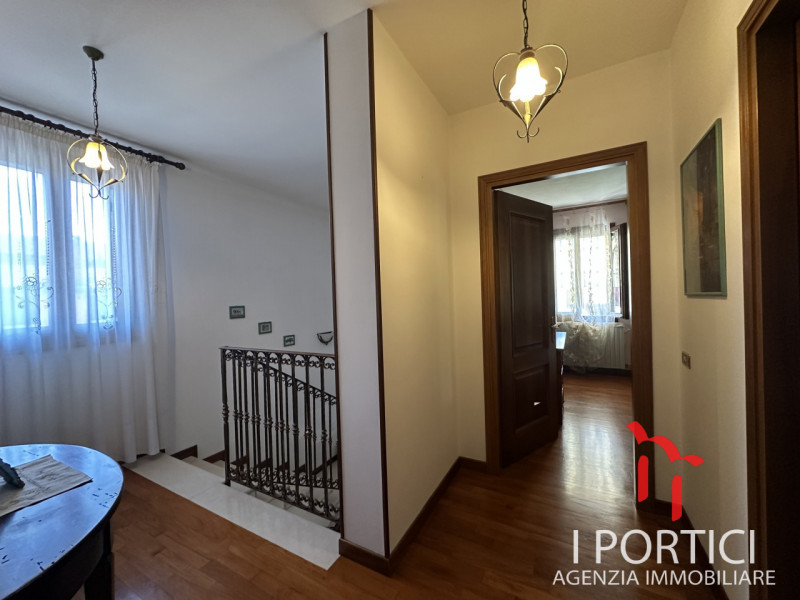 San Dono di Massanzago -

Proponiamo in vendita casa a San Dono di Massanzago, a pochi passi dal ...