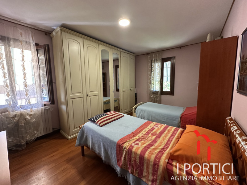 San Dono di Massanzago -

Proponiamo in vendita casa a San Dono di Massanzago, a pochi passi dal ...