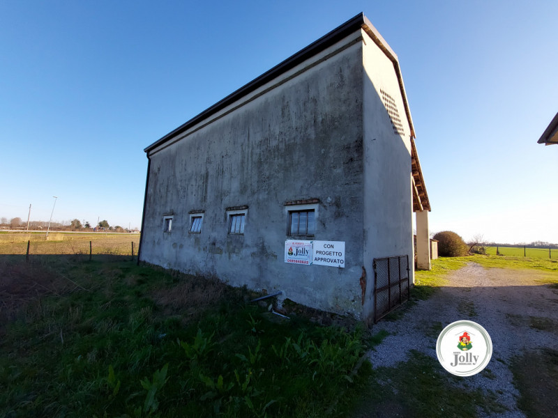 Informazioni prestazione energetica
Immobile non soggetto all'obbligo di certificazione energetic...