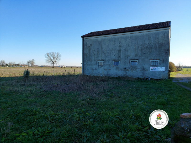 Informazioni prestazione energetica
Immobile non soggetto all'obbligo di certificazione energetic...