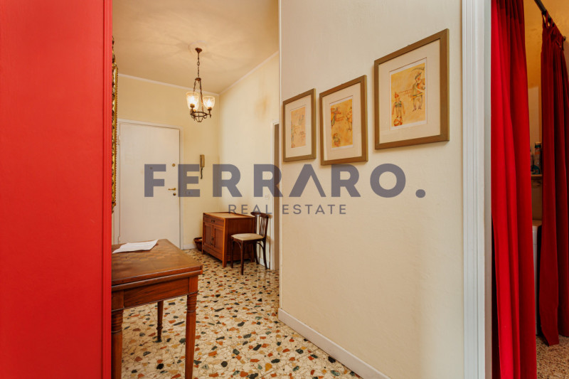 Treviso, San Zeno – Codice CV42

Proponiamo in vendita un tricamere appartamento di circa 105 mq,...