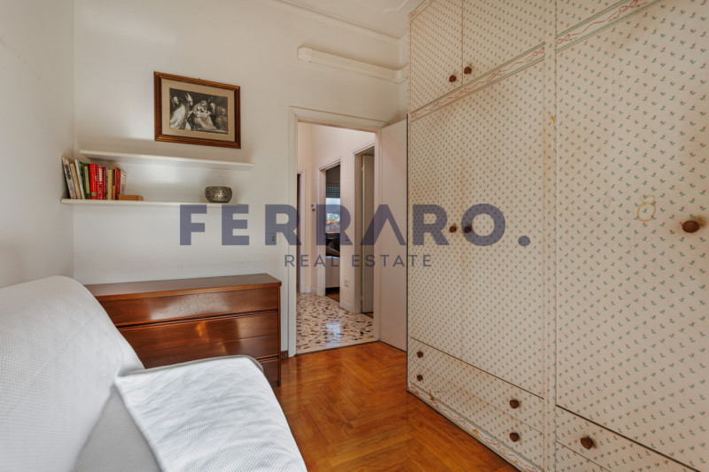 Treviso, San Zeno – Codice CV42

Proponiamo in vendita un tricamere appartamento di circa 105 mq,...