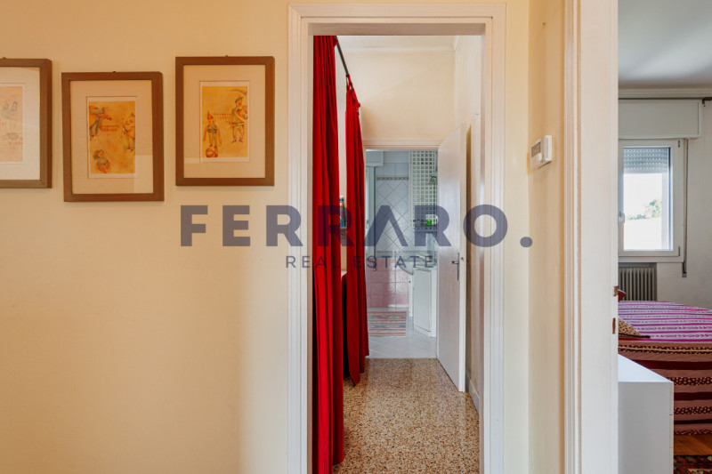 Treviso, San Zeno – Codice CV42

Proponiamo in vendita un tricamere appartamento di circa 105 mq,...