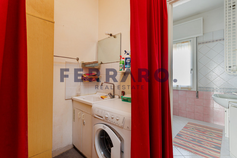 Treviso, San Zeno – Codice CV42

Proponiamo in vendita un tricamere appartamento di circa 105 mq,...