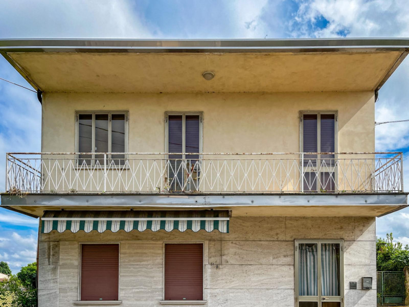 (Per INFO Vittorio 3517343301) Nel cuore di Sant'Urbano, un caratteristico paesino immerso nella ...