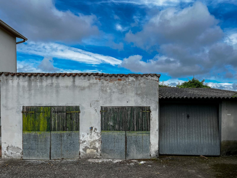 (Per INFO Vittorio 3517343301) Nel cuore di Sant'Urbano, un caratteristico paesino immerso nella ...