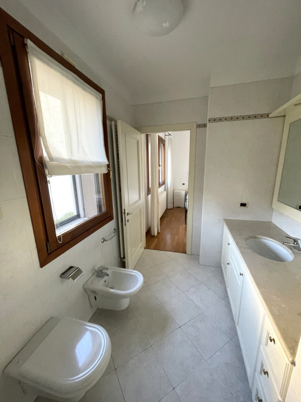 (Per INFO Roberto 3453195338) Se stai cercando la casa ideale per la tua famiglia, non perdere l'...