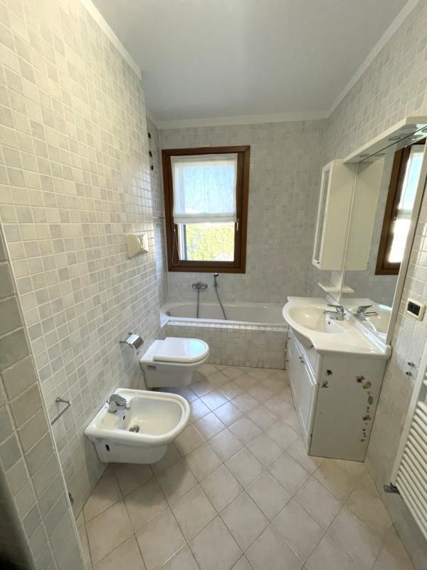 (Per INFO Roberto 3453195338) Se stai cercando la casa ideale per la tua famiglia, non perdere l'...