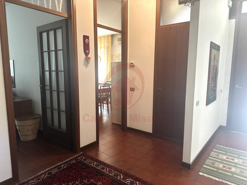 PORZIONE DI BIFAMILIARE COMODA AI SERVIZI - https://images.gestionaleimmobiliare.it/foto/annunci/250508/4492183/800x800/006__img_4288_wmk_0.jpg 