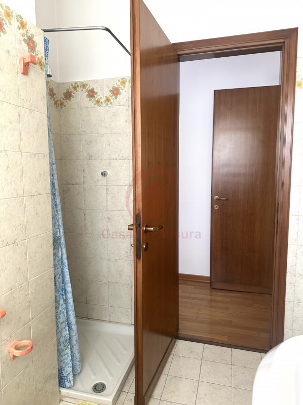 PORZIONE DI BIFAMILIARE COMODA AI SERVIZI - https://images.gestionaleimmobiliare.it/foto/annunci/250508/4492183/800x800/011__img_4309_wmk_0.jpg 