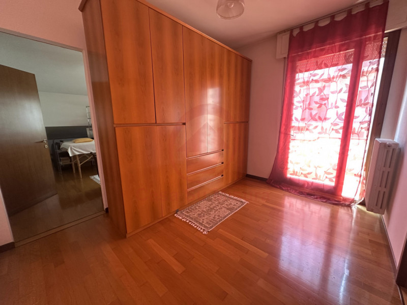 PORZIONE DI BIFAMILIARE COMODA AI SERVIZI - https://images.gestionaleimmobiliare.it/foto/annunci/250508/4492183/800x800/020__img_4341_wmk_0.jpg 