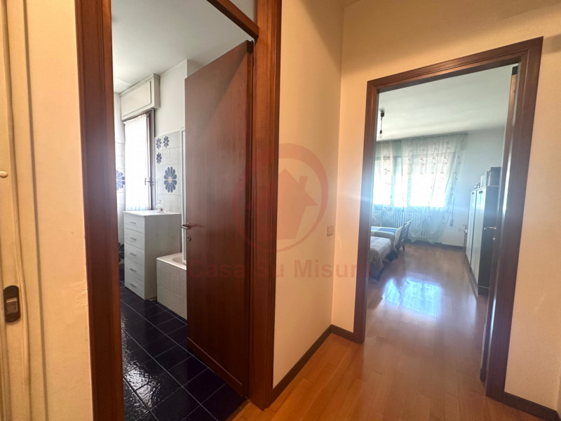 PORZIONE DI BIFAMILIARE COMODA AI SERVIZI - https://images.gestionaleimmobiliare.it/foto/annunci/250508/4492183/800x800/025__img_4378_18_11zon_wmk_0.jpg 