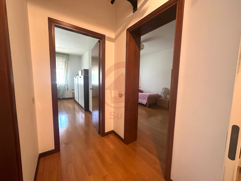 PORZIONE DI BIFAMILIARE COMODA AI SERVIZI - https://images.gestionaleimmobiliare.it/foto/annunci/250508/4492183/800x800/026__img_4379_19_11zon_wmk_0.jpg 