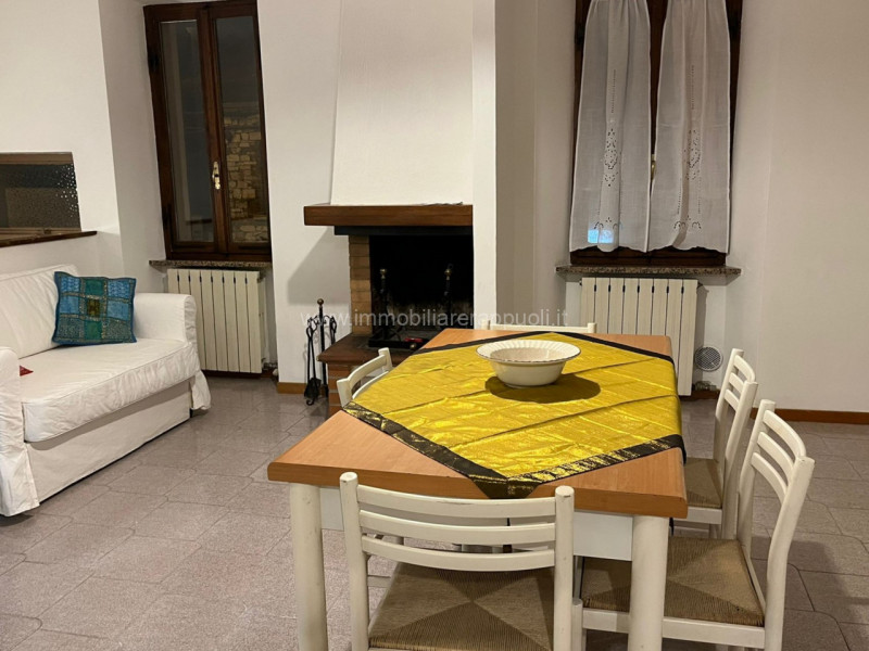 Case, Appartamenti, Ville, Attici, Loft in Vendita a Sinalunga