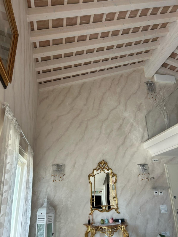 Incantevole villetta situata nel tranquillo quartiere residenziale a Cusinati di Rosà. 
Questa ca...