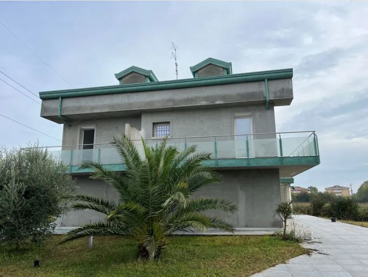 BIFAMILIARE A VOLTABAROZZO €.380.000 - rif.CL473

Situata a VOLTABAROZZO, una delle zone residenz...