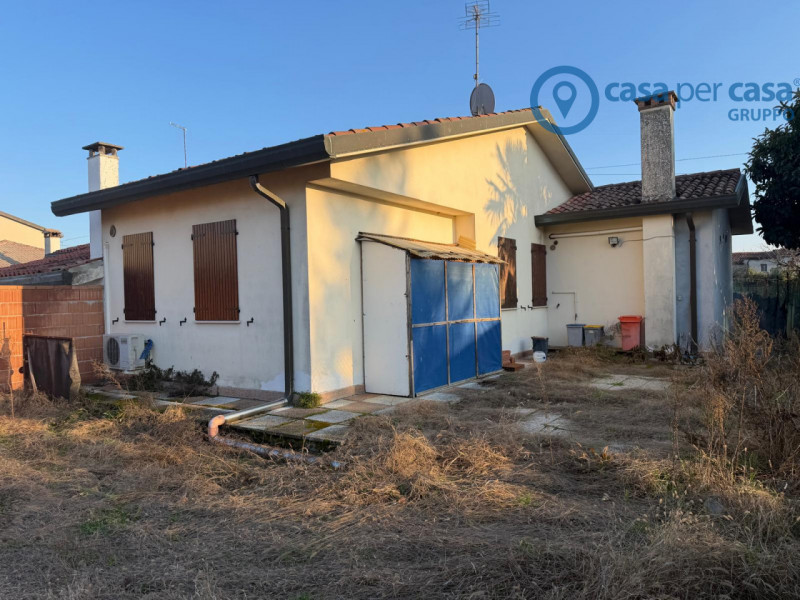 APPROVATO GRUPPO CASA PER CASA: VALUTATO, CONTROLLATO, GESTITO IN ESCLUSIVA.

ZONA
Situata nel cu...