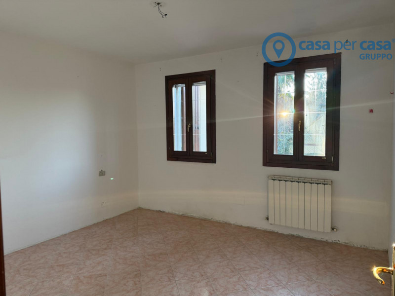 APPROVATO GRUPPO CASA PER CASA: VALUTATO, CONTROLLATO, GESTITO IN ESCLUSIVA.

ZONA
Situata nel cu...