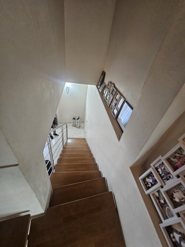 Sei alla ricerca di un'abitazione elegante e raffinata nel cuore di Padova? Questo splendido appa...