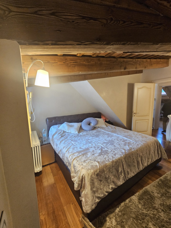 Sei alla ricerca di un'abitazione elegante e raffinata nel cuore di Padova? Questo splendido appa...