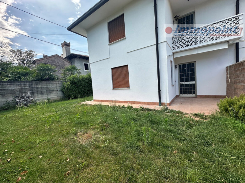 In una delle zone più tranquille e richieste di Bassano del Grappa, precisamente nella residenzia...