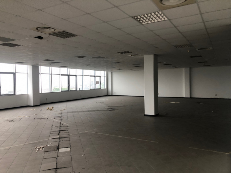 Situato a 4 Km dal Casello Autostradale 'Vicenza Ovest' si propone in vendita unità immobiliare p...