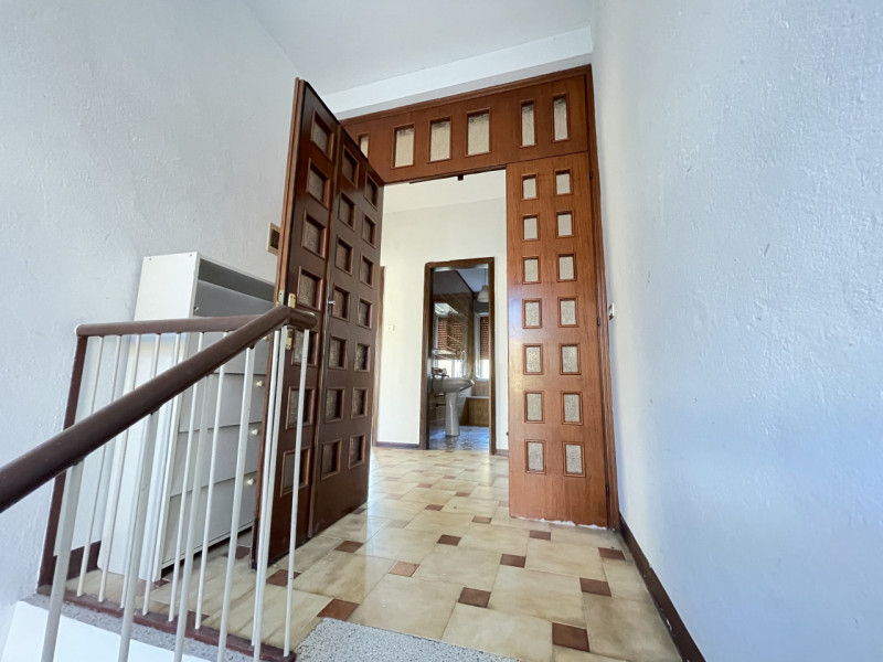 In posizione centralissima, comoda a tutti i servizi e alle principali vie di comunicazione, prop...