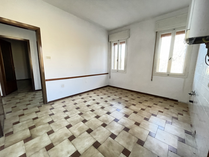 In posizione centralissima, comoda a tutti i servizi e alle principali vie di comunicazione, prop...