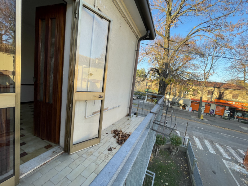 In posizione centralissima, comoda a tutti i servizi e alle principali vie di comunicazione, prop...