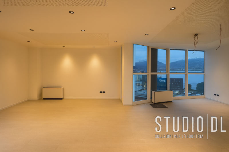 Nel cuore della zona industriale di Schio, all’interno del rinomato Centro Direzionale Summano, p...