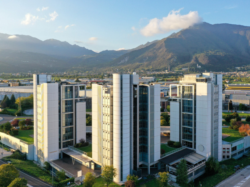 Nel cuore della zona industriale di Schio, all’interno del rinomato Centro Direzionale Summano, p...