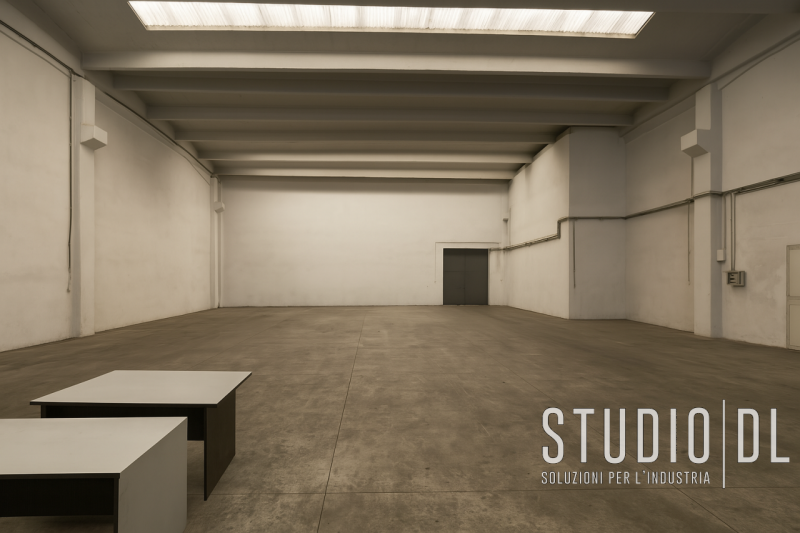 Caratteristiche principali: 
Altezza interna: 8 metri, ideale per stoccaggio e movimentazione mer...