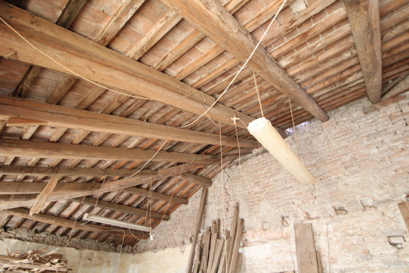 ESTE: vicino al centro storico chiesa sconsacrata da ristrutturare attualmente utilizzata come la...