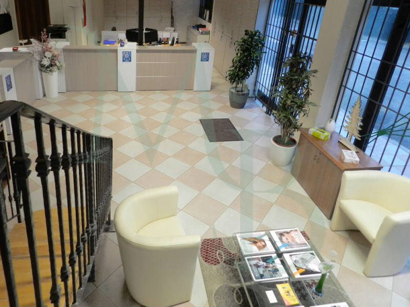 PIANIGA località MELLAREDO: Immobiliare MB offre in locazione esclusiva, con affaccio diretto su ...