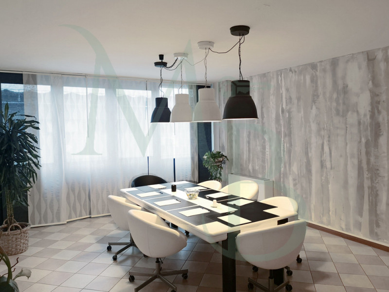 PIANIGA località MELLAREDO: Immobiliare MB offre in locazione esclusiva, con affaccio diretto su ...