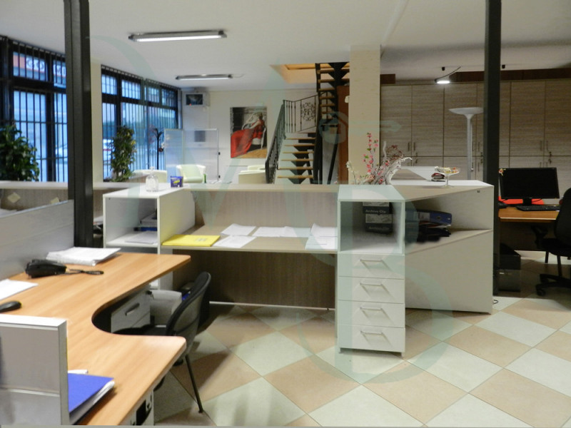 PIANIGA località MELLAREDO: Immobiliare MB offre in locazione esclusiva, con affaccio diretto su ...